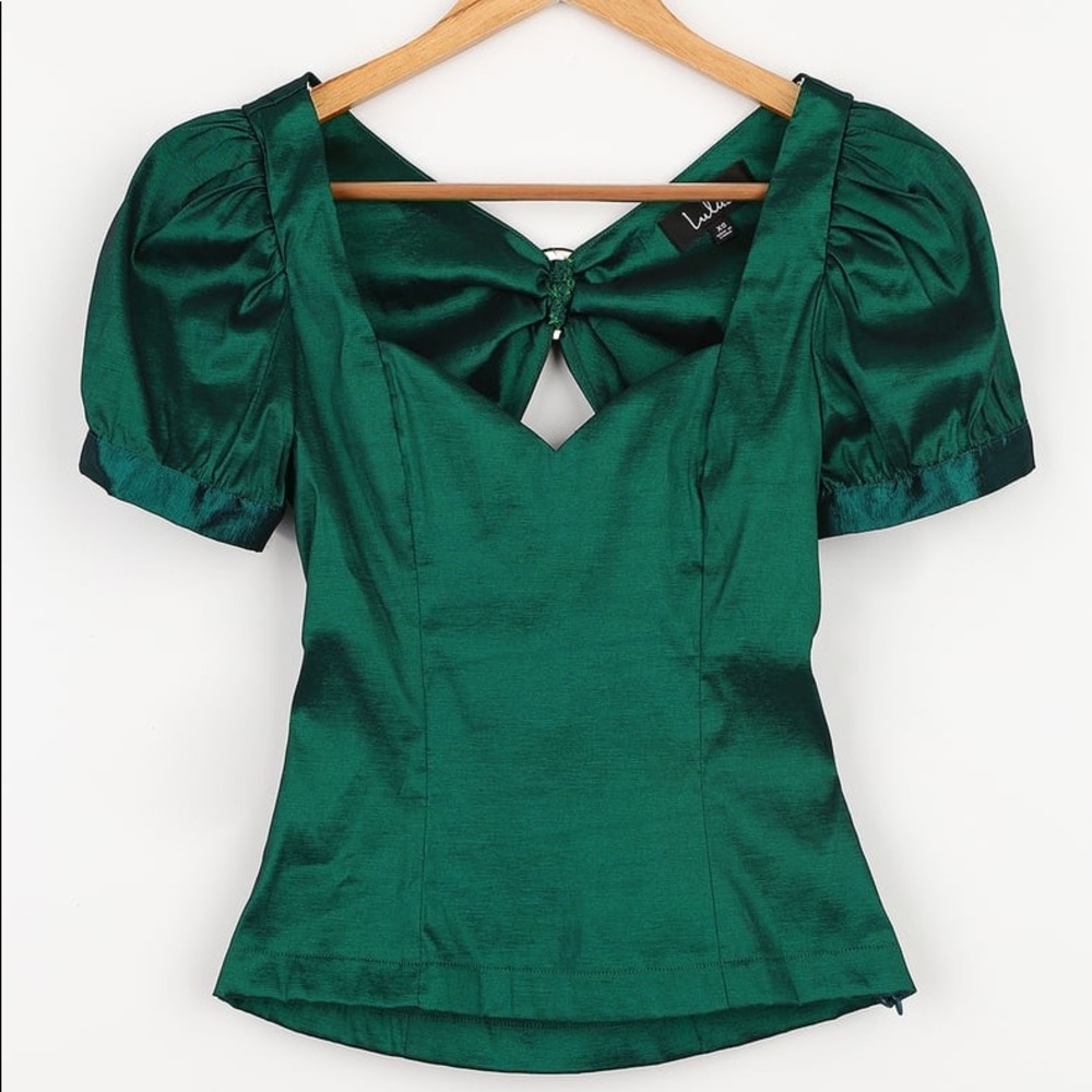 LuLus green top